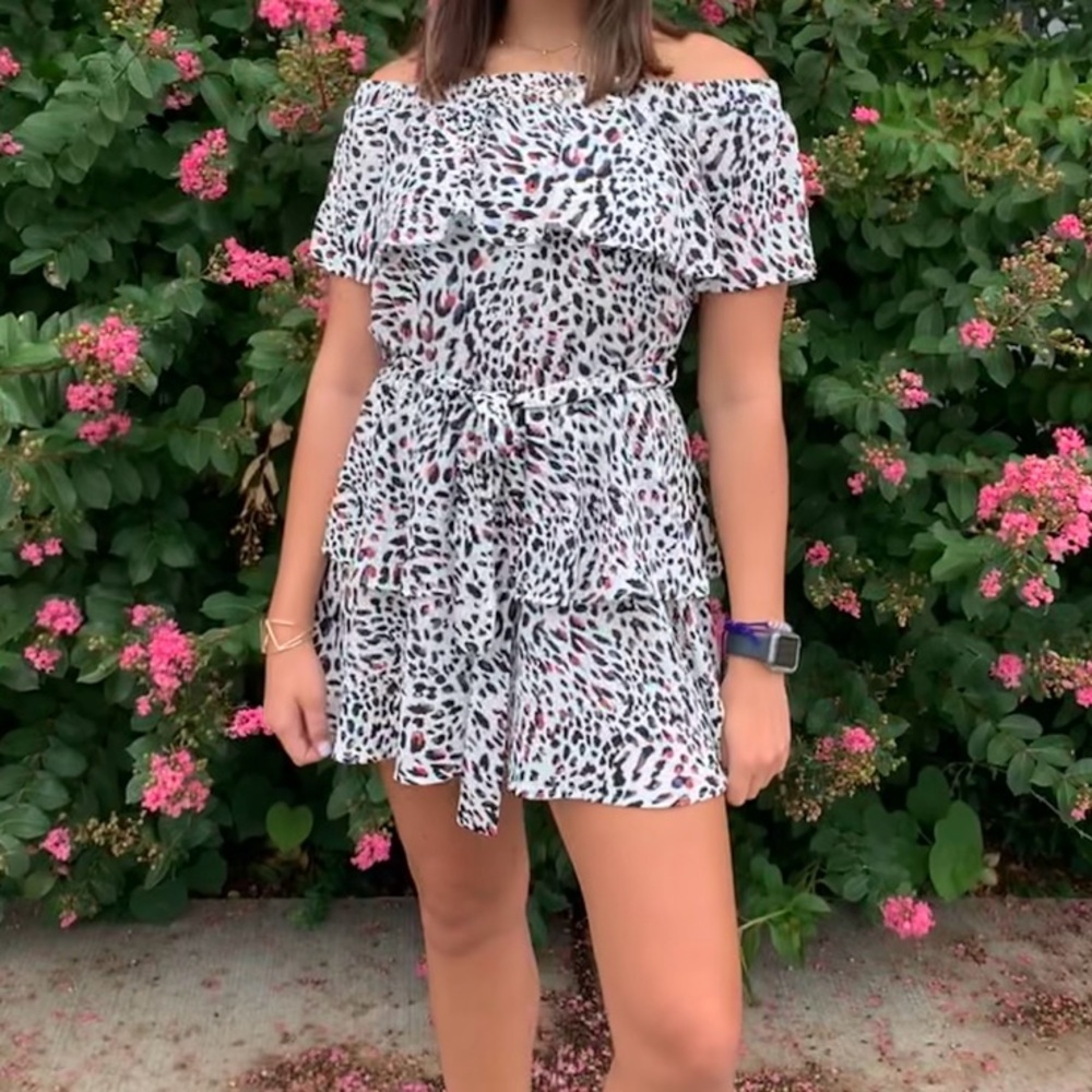 Chic Off-Shoulder Leopard Print Dress